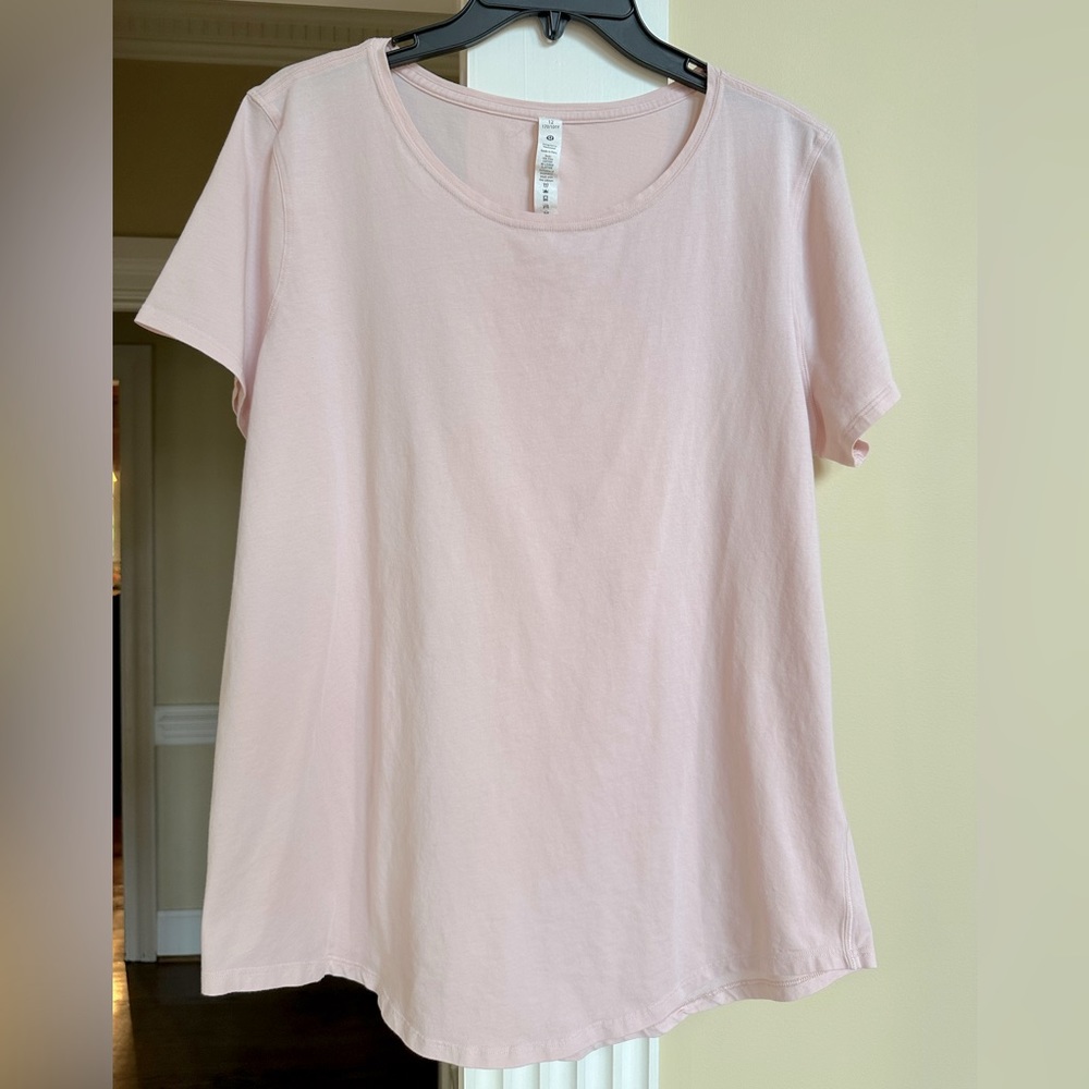 Lululemon short sleeve shirt